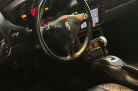 Porsche - 911 Turbo